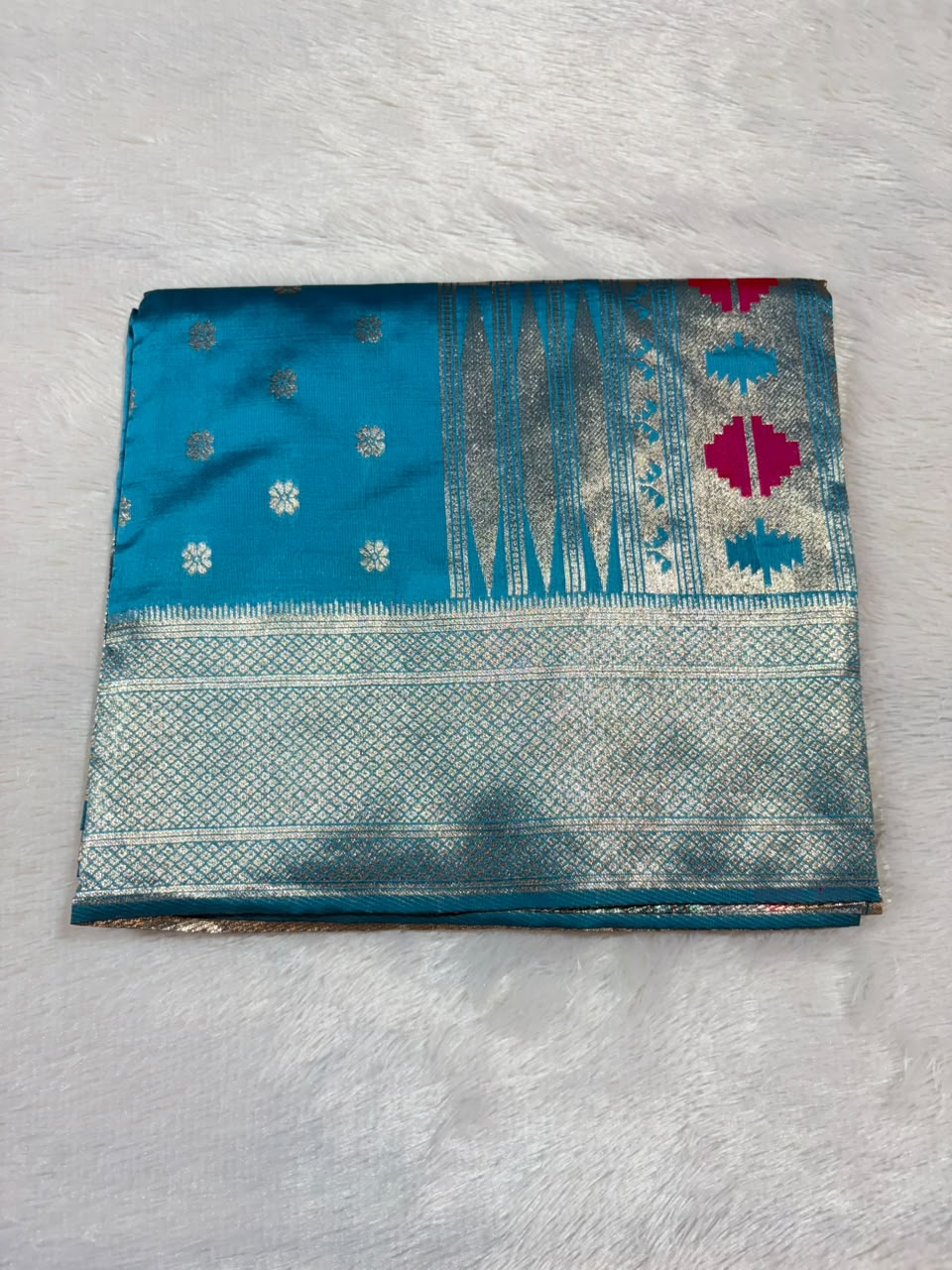 09.Aradhya Paithani Sadi ( आराध्या पैठणी साडी ) - Image 13