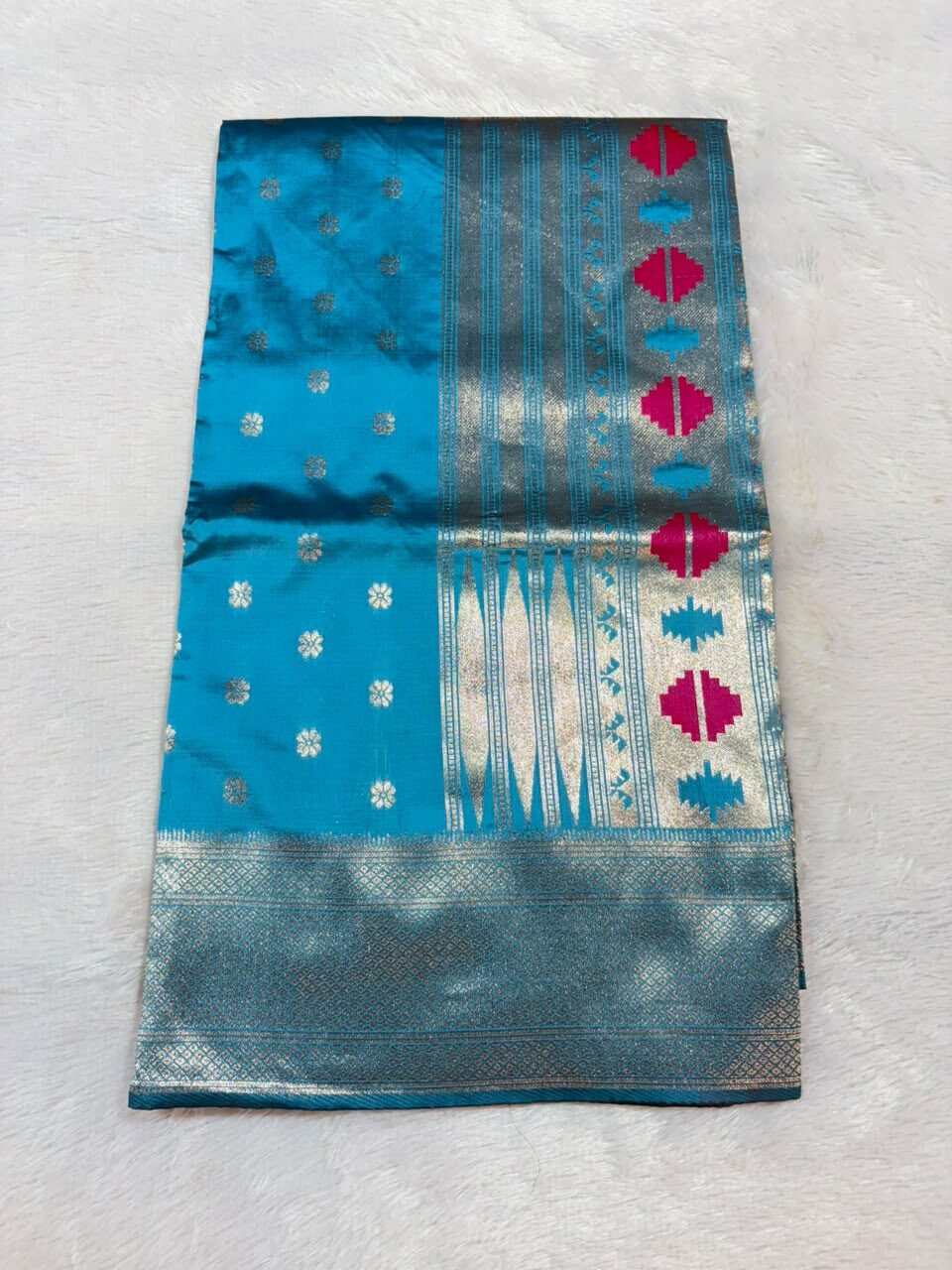 09.Aradhya Paithani Sadi ( आराध्या पैठणी साडी ) - Image 15