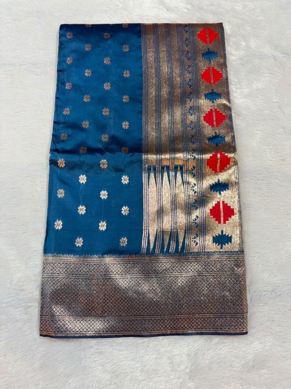 09.Aradhya Paithani Sadi ( आराध्या पैठणी साडी ) - Image 12